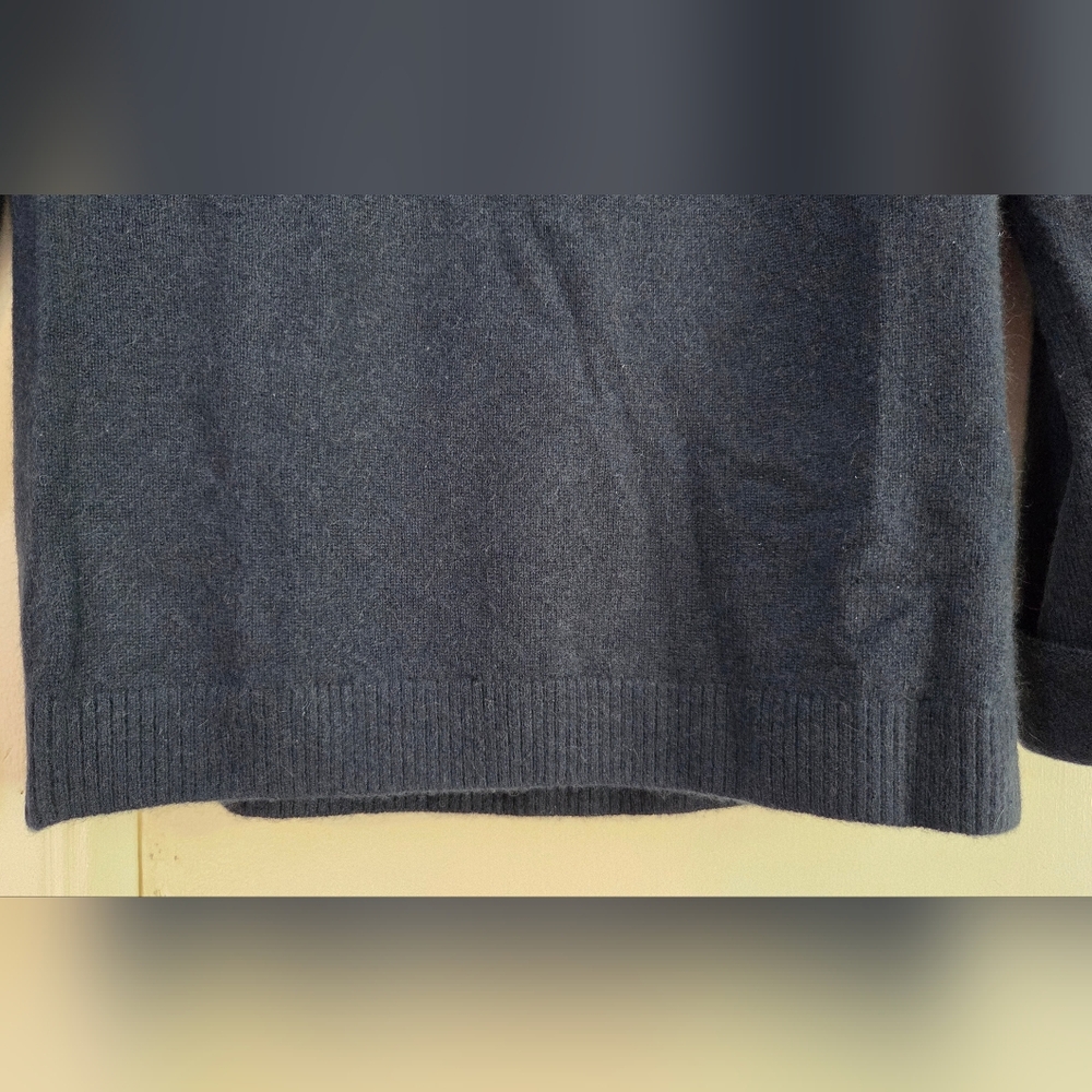 Women's L.L.Bean Navy Cashmere Crew Sweater, Size S - Picture 9 of 14